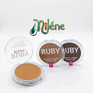 POUDRE RUBY MINERAL avec sa formule minérale unique unifie votre grain de peau tout en laissant respirer votre visage.