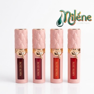 ROUGE à LEVRE Sublimez votre sourire avec le nouveau Rose Berry. Sa teinte fraîche et lumineuse apporte une touche de couleur naturelle pour un effet « bonne mine » instantané.