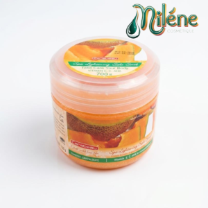 GOMMAGE CORPOREL CAREBEAU Révélez l'éclat naturel de votre peau avec le sel de gommage à base de Cantaloup. Infusé à la vitamine E et aux AHA, ce soin exfolie en douceur pour éliminer les impuretés tout en laissant un parfum fruité irrésistible