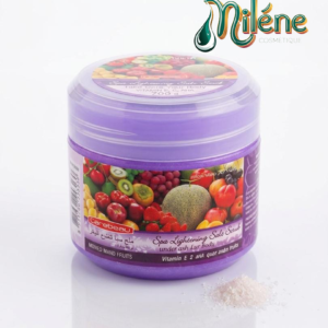 GOMMAGE CORPOREL CAREBEAU Révélez l'éclat naturel de votre peau avec le sel de gommage à base de Fruits Mixés. Infusé à la vitamine E et aux AHA, ce soin exfolie en douceur pour éliminer les impuretés tout en laissant un parfum fruité irrésistible
