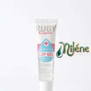 LIP OIL de RUBY KISSES est spécialement formulée pour une réparation profonde et immédiate. Sa formule cristalline désaltère instantanément les lèvres pour un confort qui dure toute la journée.