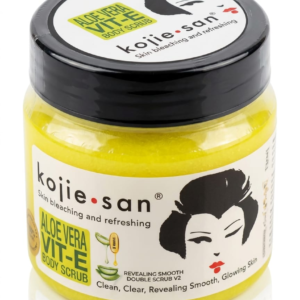 GOMMAGE CORPOREL KOJIE.SAN a une puissance associé à la douceur de l'Aloe Vera. Ce gommage corporel exfolie intensément tout en apportant une sensation de fraîcheur immédiate. L'Aloe Vera prévient le dessèchement pour un fini ultra-doux.