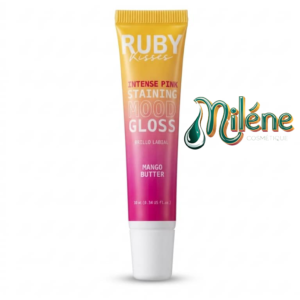 LIP STAINING MOOD GLOSS de RUBY KISSER est plus qu'un simple brillant à lèvres, c'est une expérience ! Sa formule réagit pour offrir un rose intense personnalisé qui tient toute la journée.