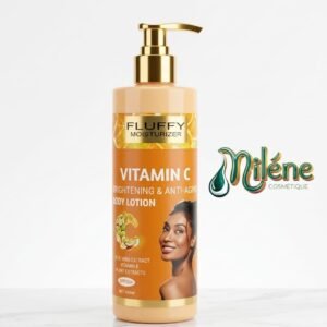 LAIT DE CORPS VITAMIN C BRIGHTENING & ANTI-AGING de FLUFFY est une véritable dose d'énergie pour votre corps. Sa formule avancée combat les signes du temps tout en illuminant votre teint. Illumine instantanément les peaux ternes et stimule la fermeté. Enrichi en extraits d'Aloe Vera, Vitamine E et extraits de plantes pour une nutrition profonde. Aide à lisser le grain de peau pour un fini éclatant de santé.