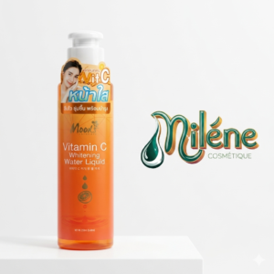 LOTION VITAMIN C WHITENING WATER LIQUID: est le secret incontournable pour un teint frais, unifié et éclatant. Sa texture ultra-légère pénètre instantanément pour infuser votre peau d'un coup de boost survitaminé. Atténue l'apparence des taches pour un grain de peau harmonieux. Une formule aqueuse légère qui laisse la peau douce et repulpée sans effet gras.