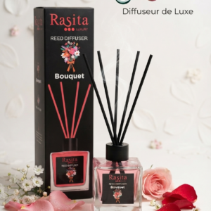 DIFFUSEUR RASITA : Diffuseur de Parfum de Luxe – Senteur Bouquet | Rasita Luxury x Milène Cosmétique Laissez-vous séduire par l'harmonie florale d'un bouquet fraîchement composé. Le diffuseur d'ambiance Rasita Luxury Bouquet exhale des effluves subtils de fleurs d’exception pour créer une atmosphère douce, relaxante et hautement raffinée dans vos pièces de vie. Présenté dans son flacon en verre élégant aux reflets rosés, il apporte une touche de charme et de poésie irrésistible à votre intérieur.