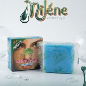 SAVON ACNE SOAP de la marque JAM : Spécialement formulé pour aider à lutter contre les imperfections et les boutons. Purifie l'épiderme tout en éliminant l'excès de sébum et les impuretés. Favorise une peau plus saine, lisse et éclatante au fil des utilisations.